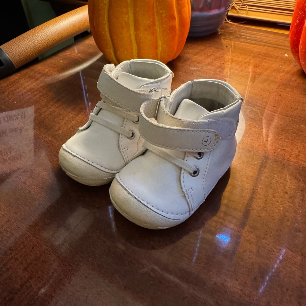 Stride Rite White Soft Motion Booties